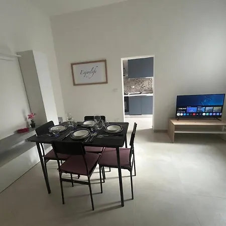 Carradori 2 Apartment-historic Center-autodromo Apartment *