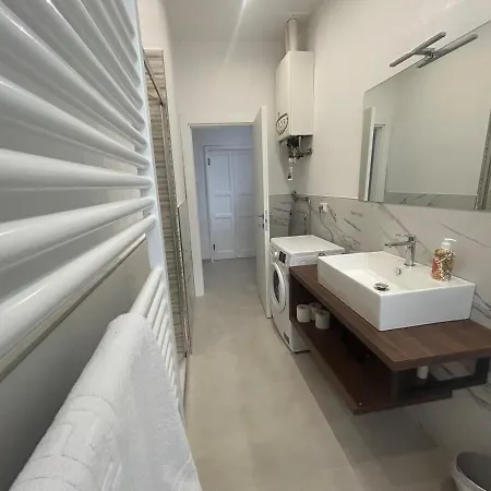 Carradori 2 Apartment-historic Center-autodromo Lägenhet Imola