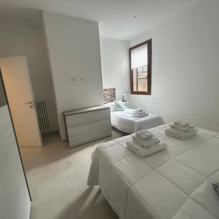 Lägenhet Carradori 2 Apartment-historic Center-autodromo